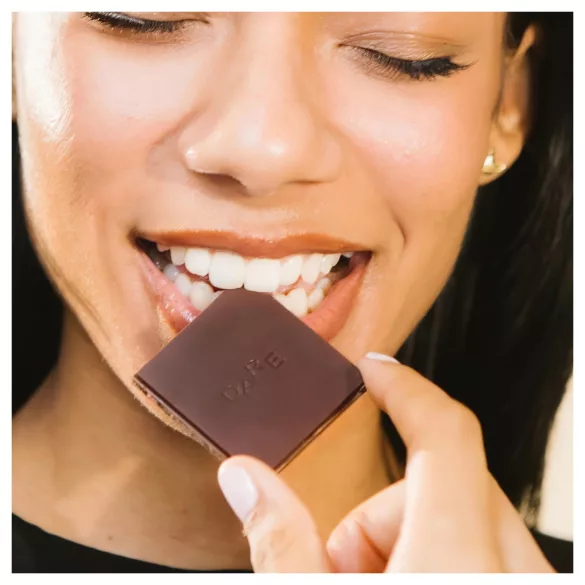 The Oh Collective Date Night - gorzka czekolada z makiem i truskawkami dla par (50 g)